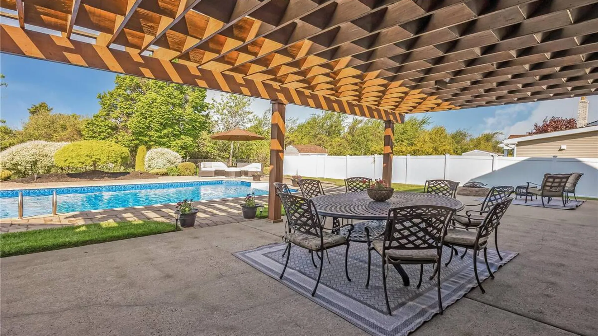 Property at 164 Pace Drive S, West Islip, NY 11795 36