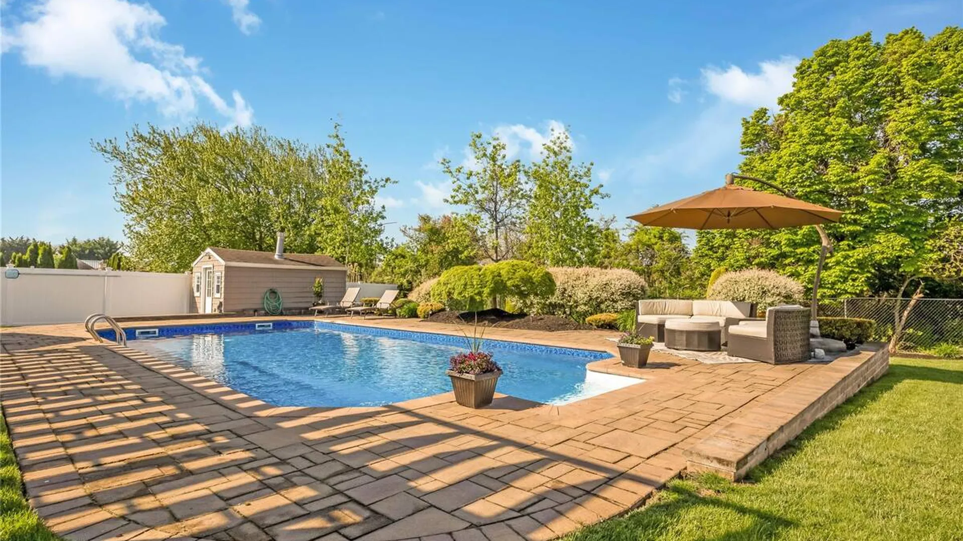 Property at 164 Pace Drive S, West Islip, NY 11795 41