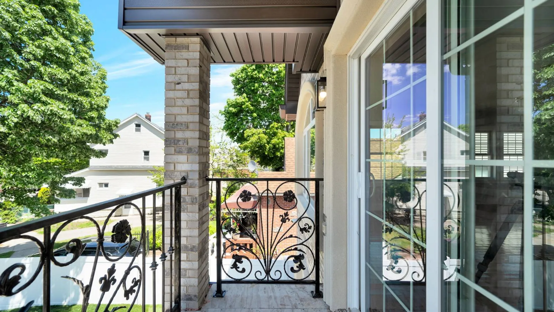 Property at 142-05 184th St, Springfield Gardens, NY 11413 11