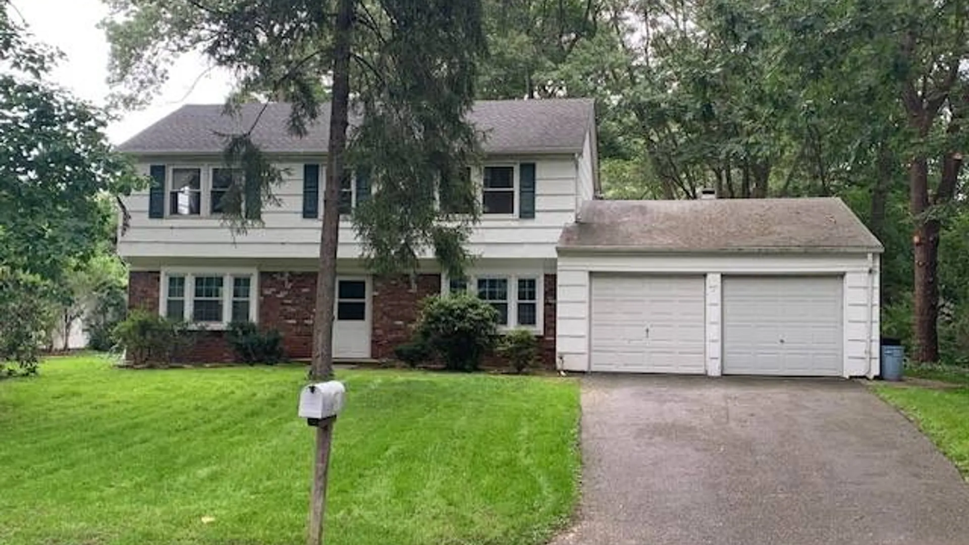 Property at 17 Skylark Lane, Stony Brook, NY 11790 2