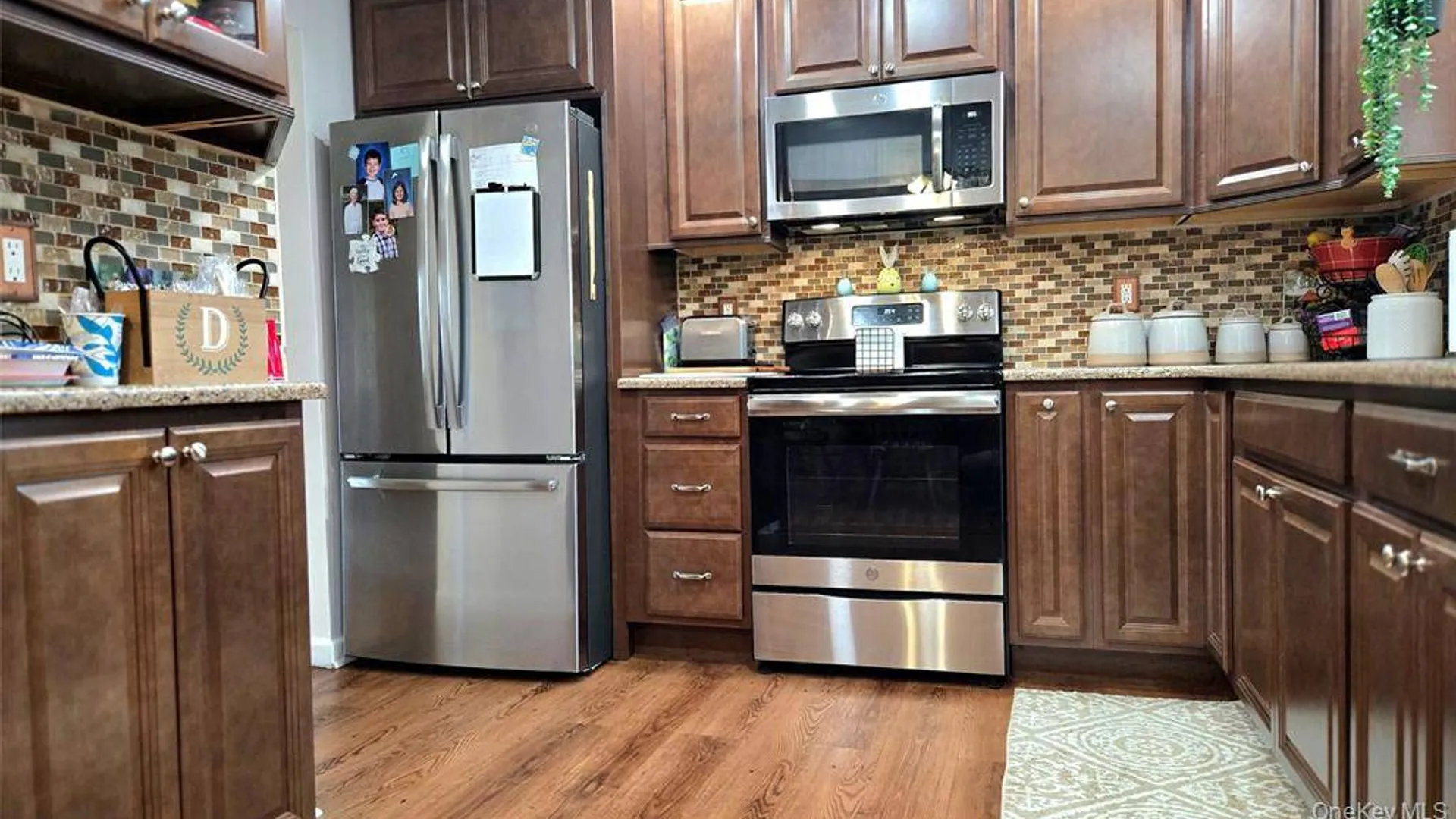 Property at 5 Meadows Ct, Staatsburg, NY 12580 14