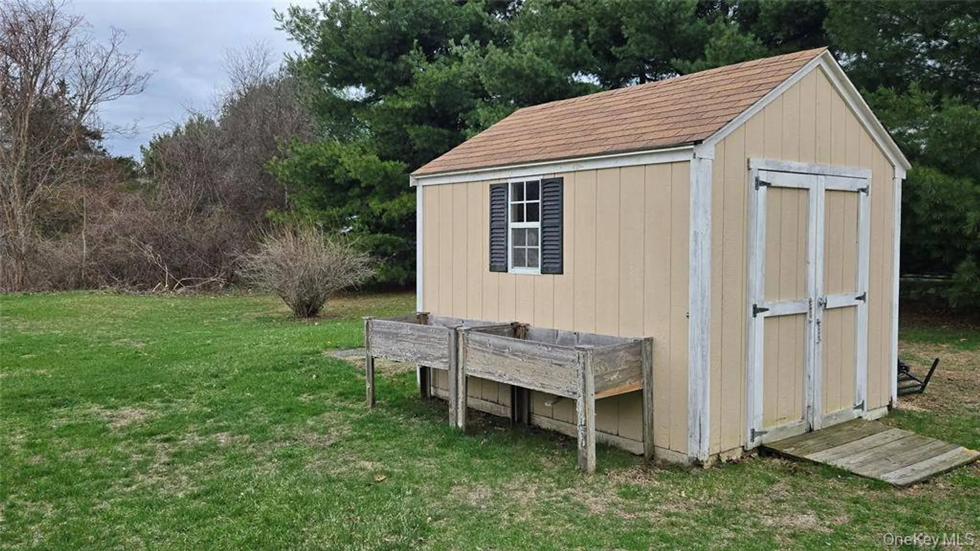 Property at 5 Meadows Ct, Staatsburg, NY 12580 7