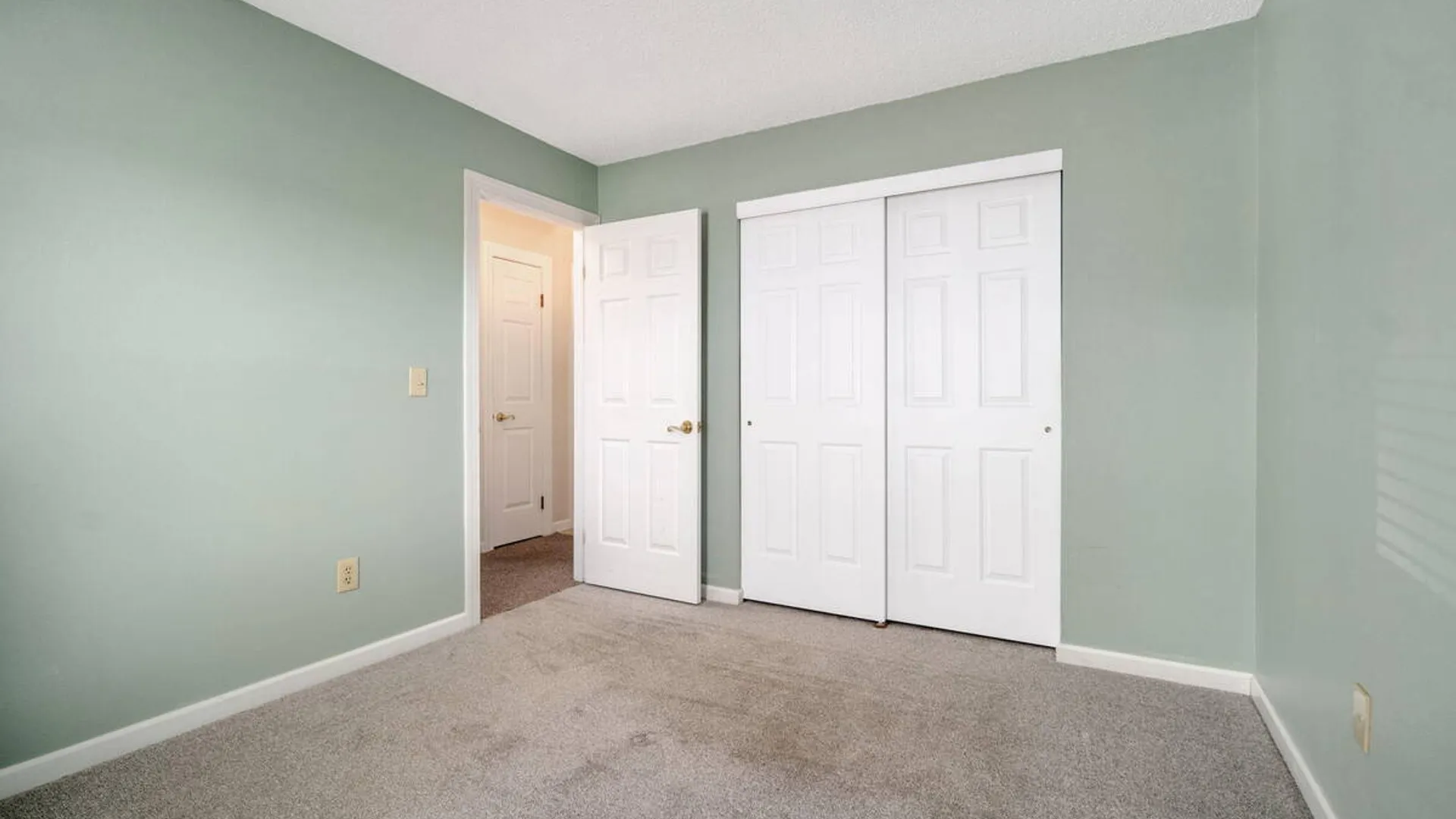 Property at 77 Capitol Place, East Greenbush, NY 12144 27