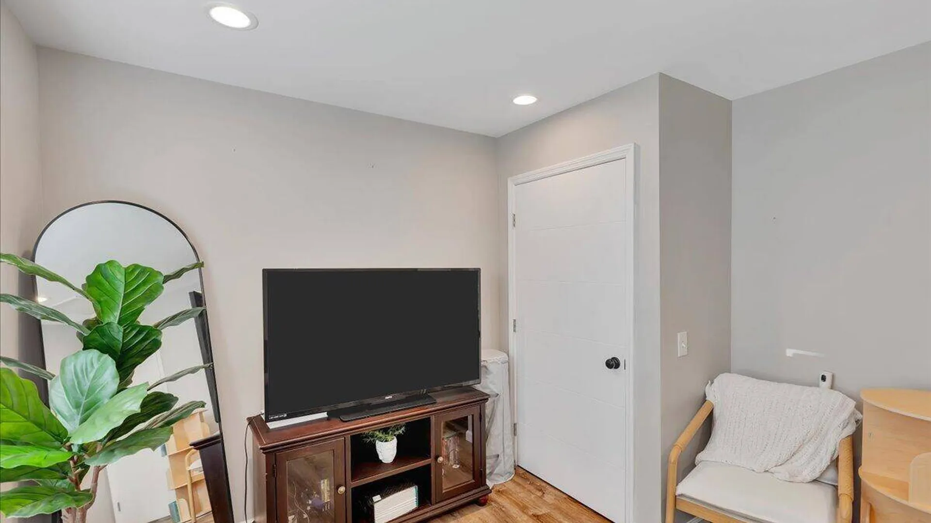 Property at 43 Vics Court, Colonie, NY 12205 33