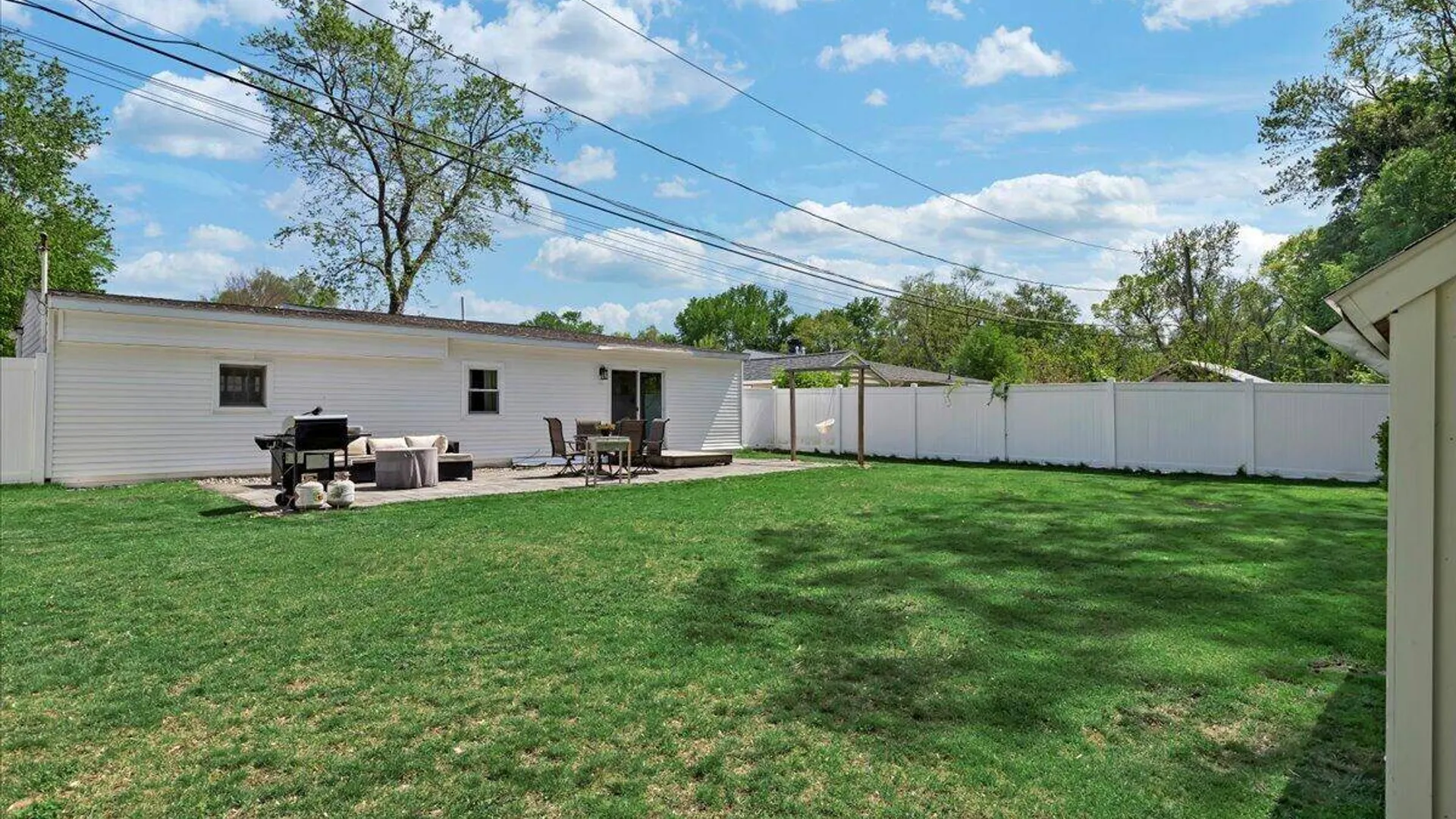 Property at 43 Vics Court, Colonie, NY 12205 41