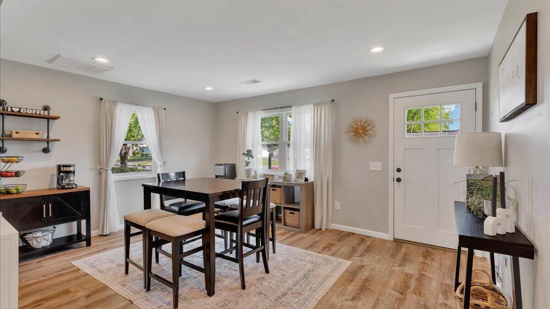 Property at 43 Vics Court, Colonie, NY 12205 7