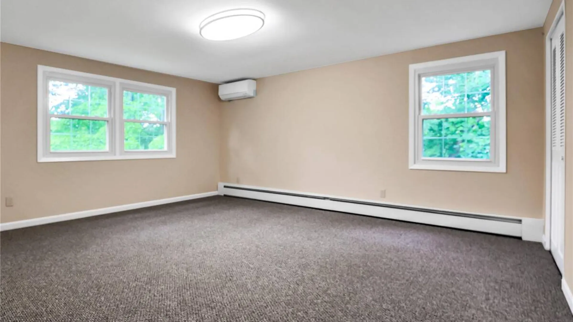 Property at 40 Seabrook Lane, Stony Brook, NY 11790 11