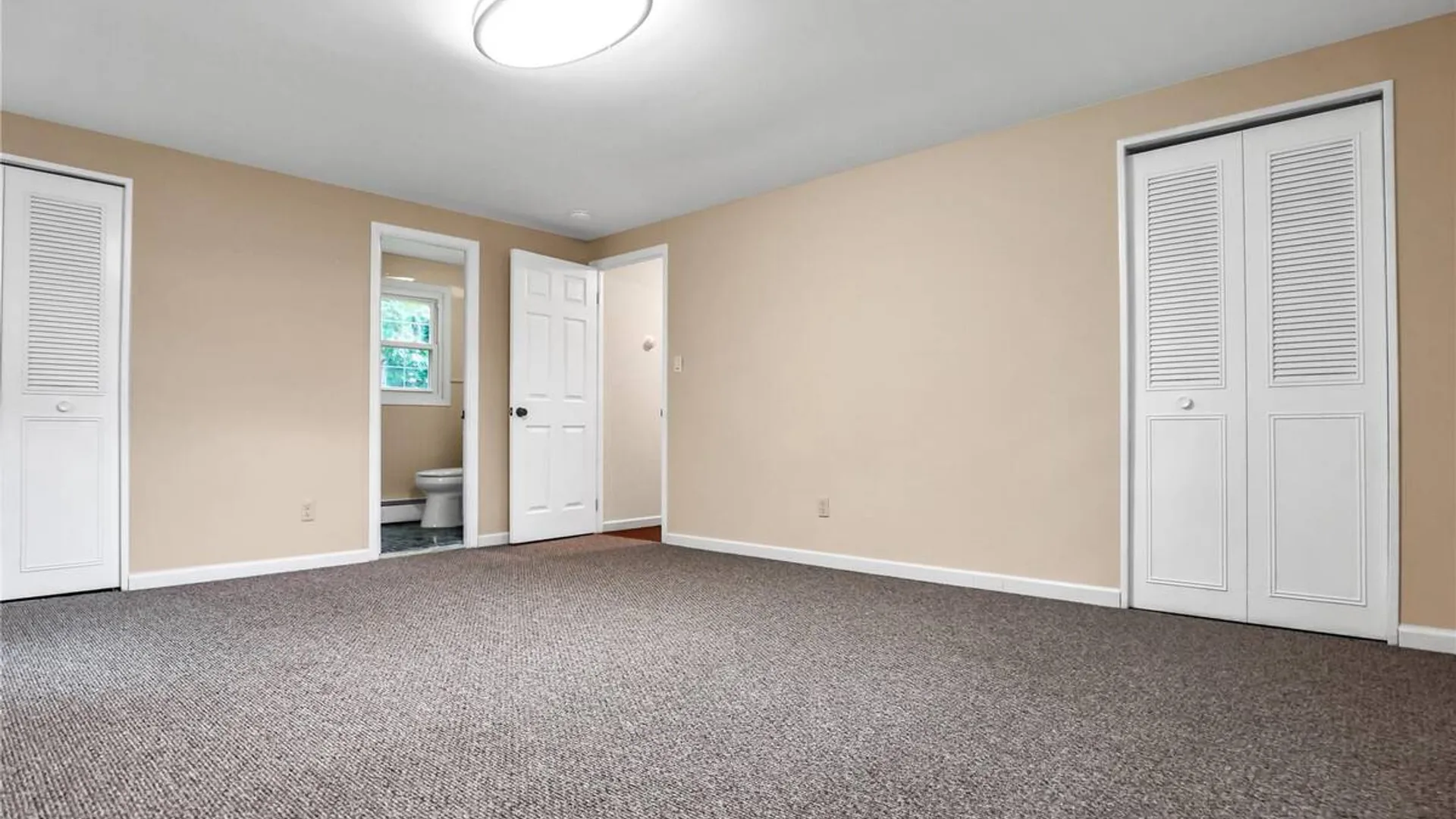 Property at 40 Seabrook Lane, Stony Brook, NY 11790 12