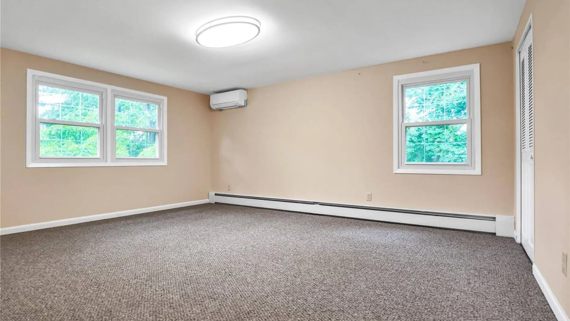 Property at 40 Seabrook Lane, Stony Brook, NY 11790 13