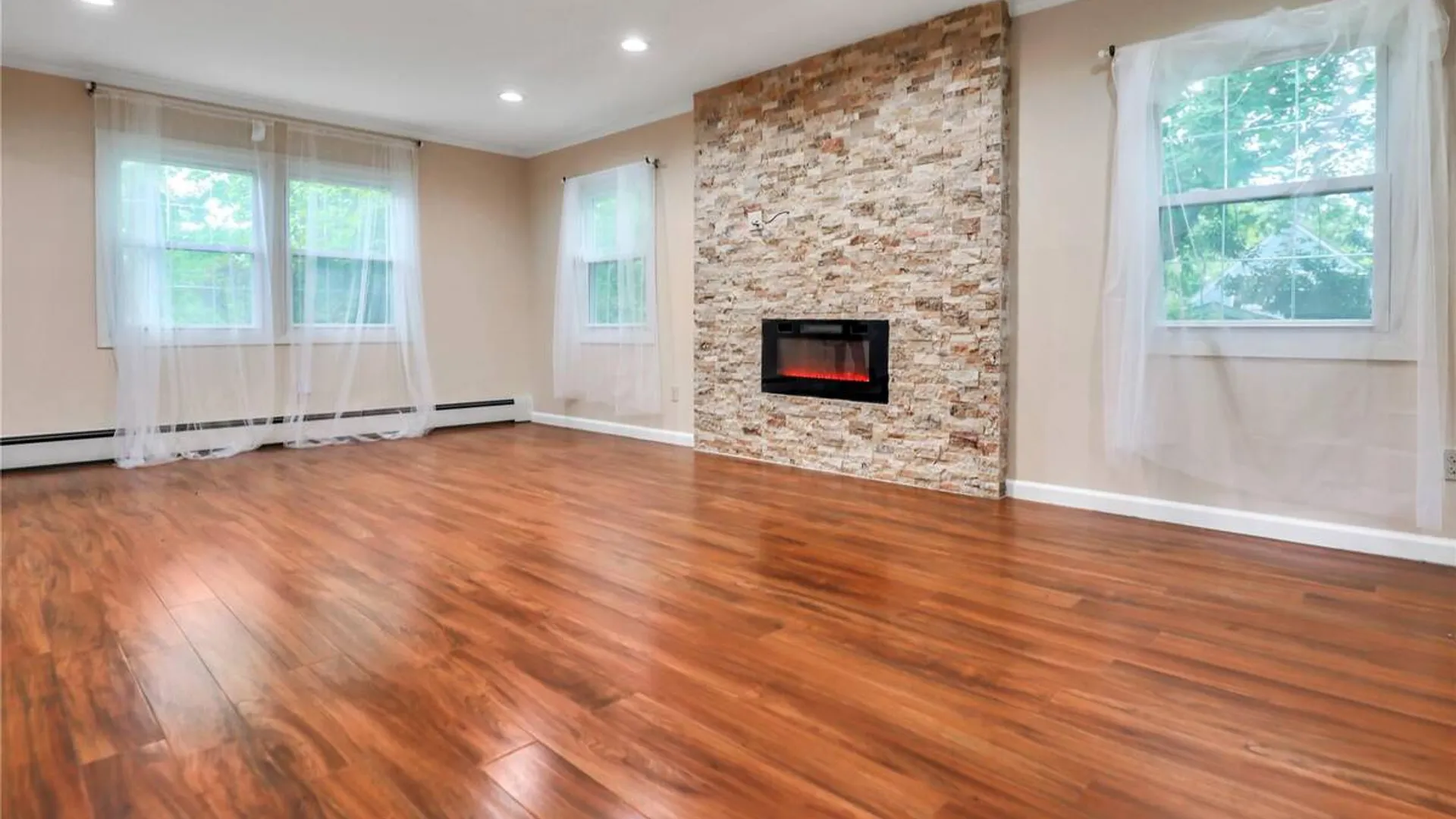 Property at 40 Seabrook Lane, Stony Brook, NY 11790 3