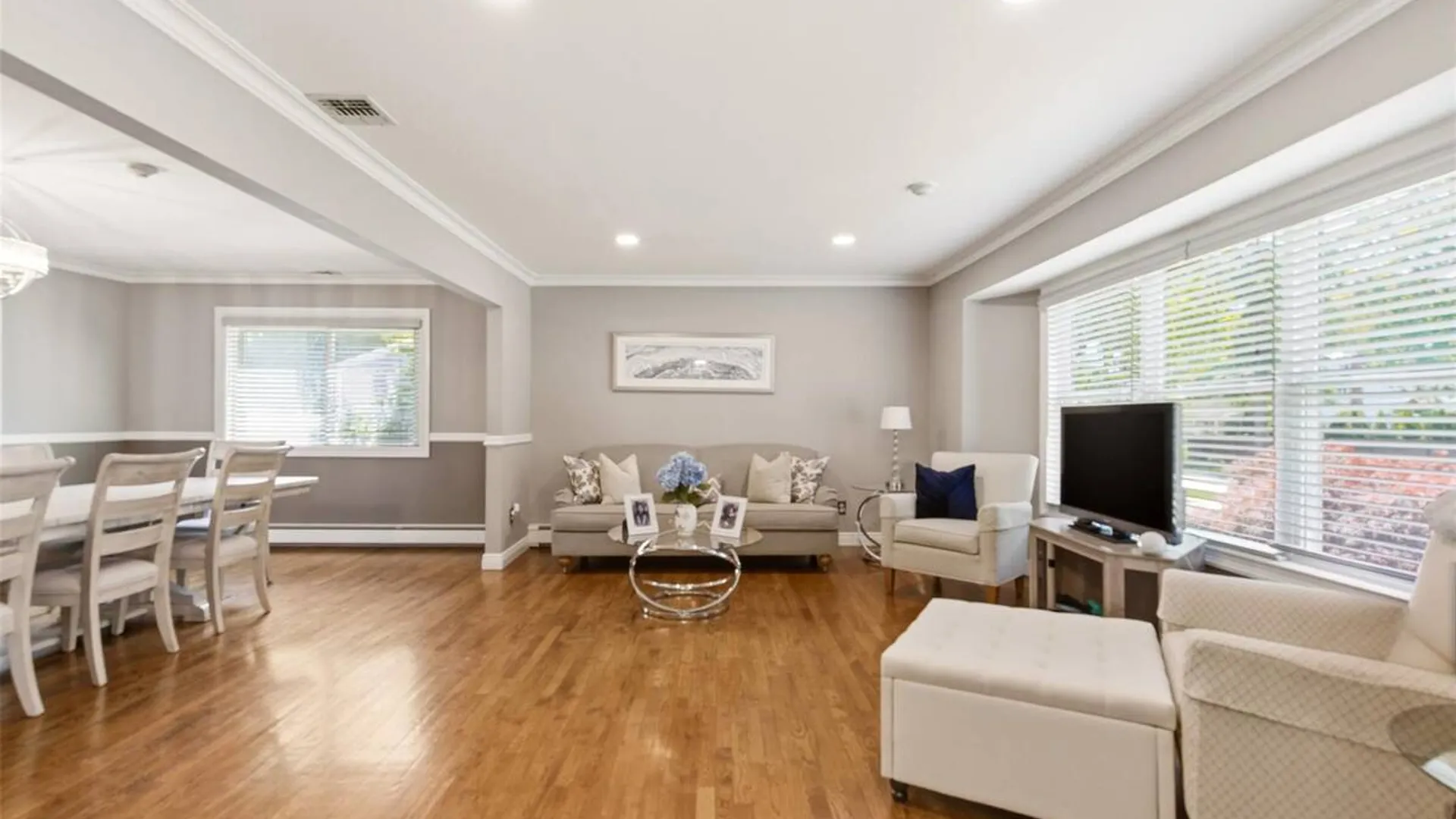 Property at 60 Tulipwood Drive, Commack, NY 11725 4