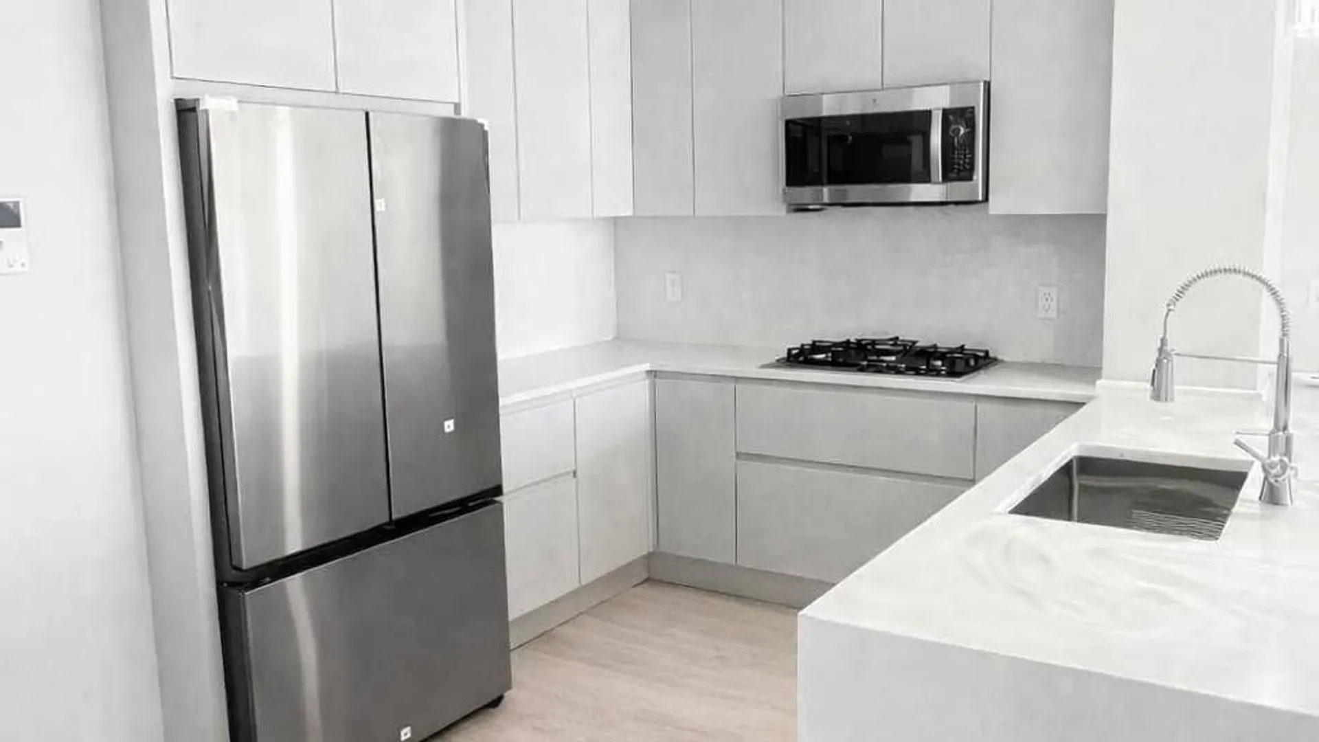 Property at 40 Oceana Dr W, Brooklyn, NY 11235 3