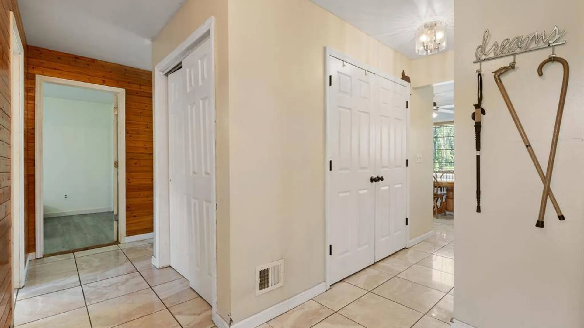 Property at 4 Brook Court, Walden, NY 12586 14