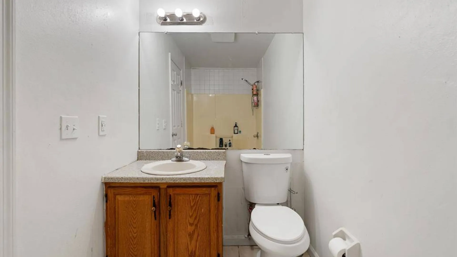Property at 4 Brook Court, Walden, NY 12586 23