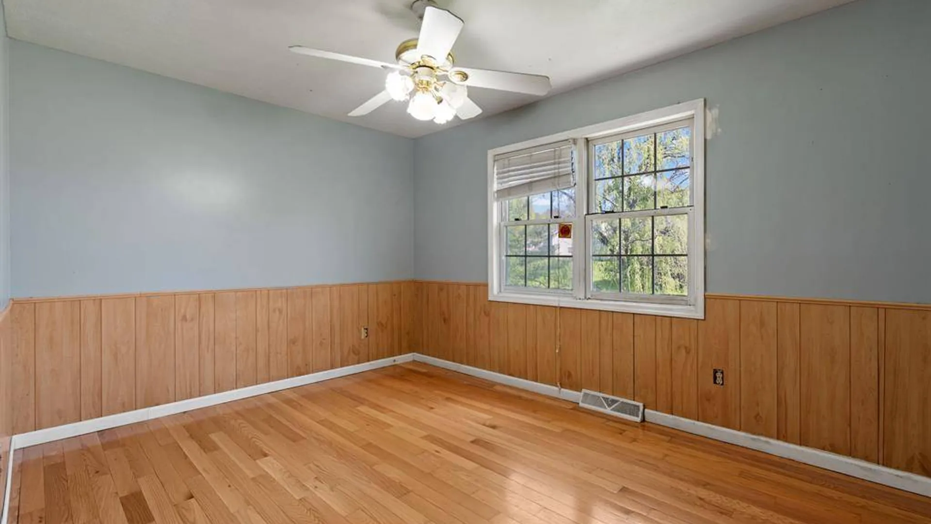 Property at 4 Brook Court, Walden, NY 12586 26