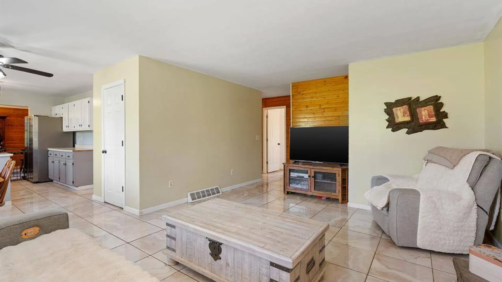 Property at 4 Brook Court, Walden, NY 12586 5