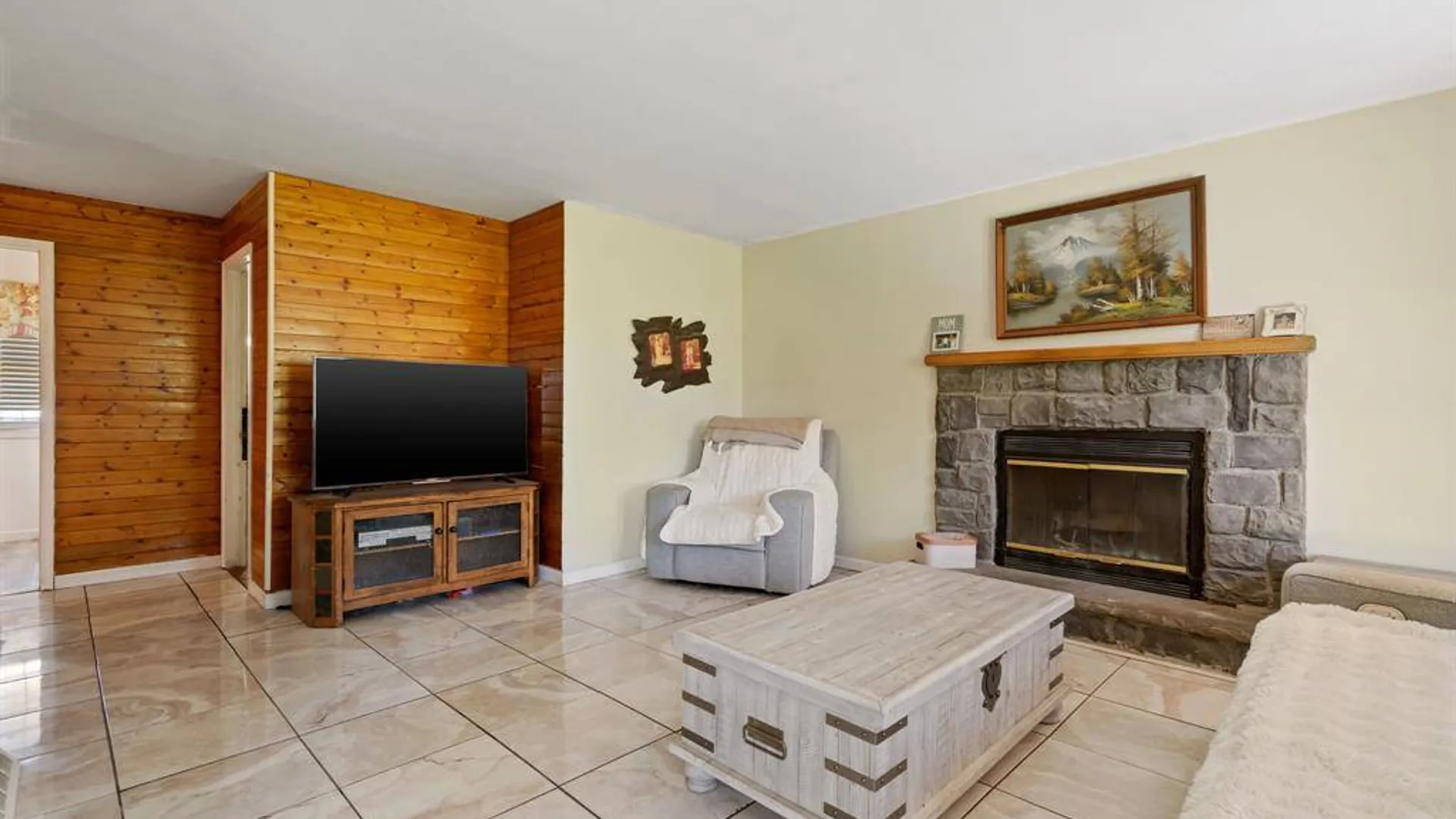 Property at 4 Brook Court, Walden, NY 12586 7