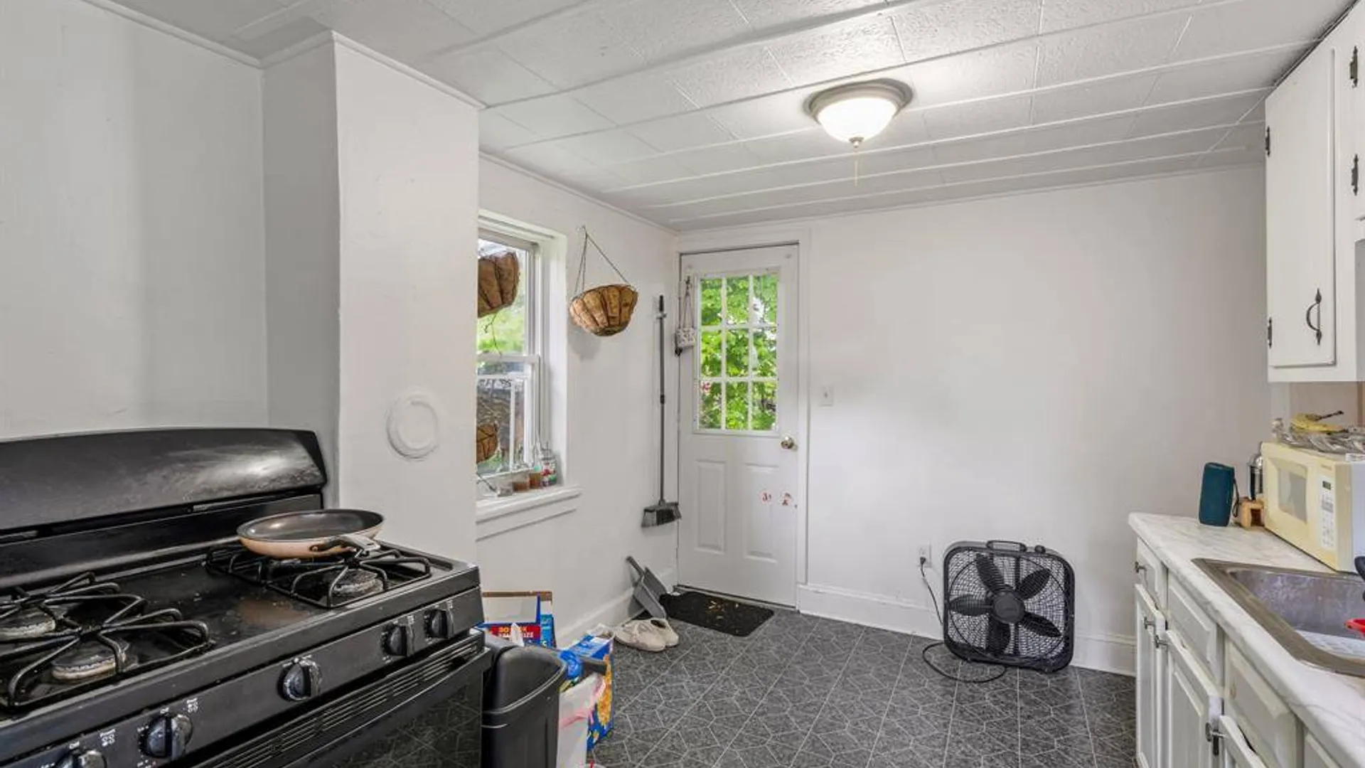 Property at 171 Greenkill Ave, Kingston, NY 12401 14