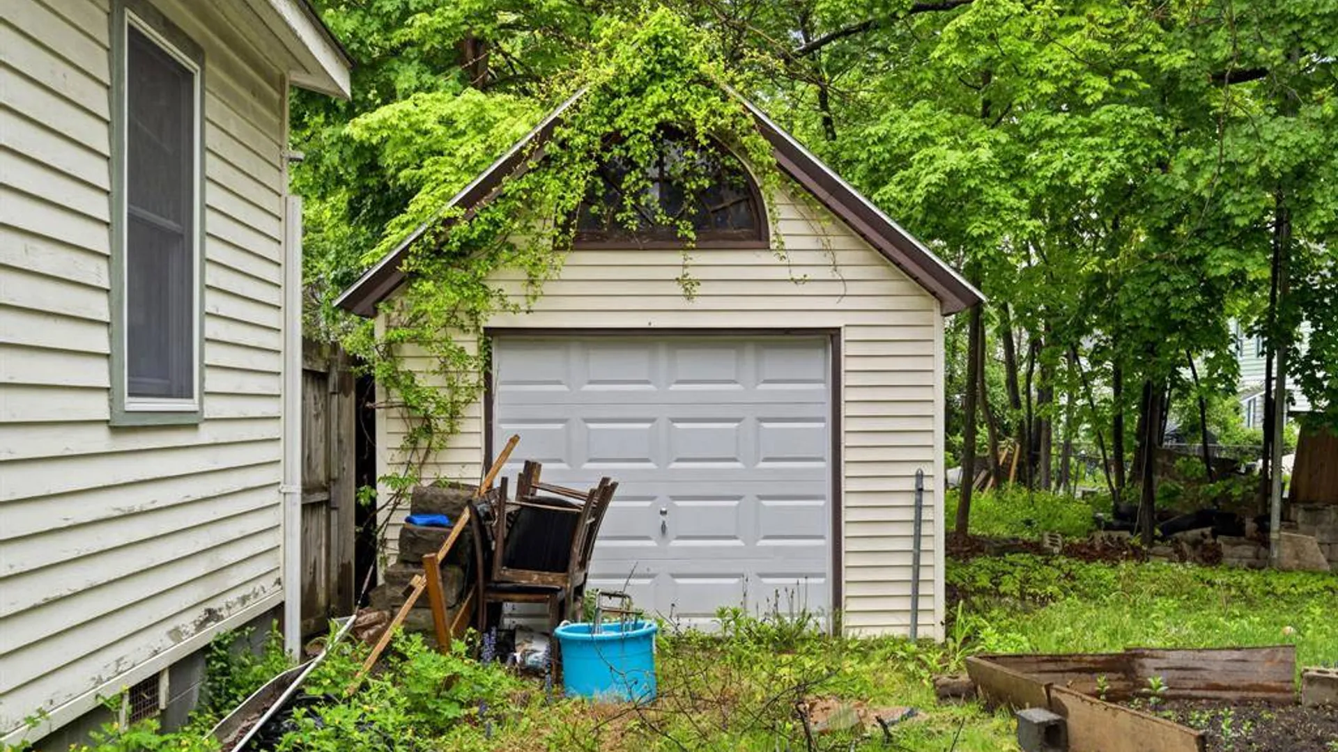 Property at 212 Ten Broeck Ave, Kingston, NY 12401 26