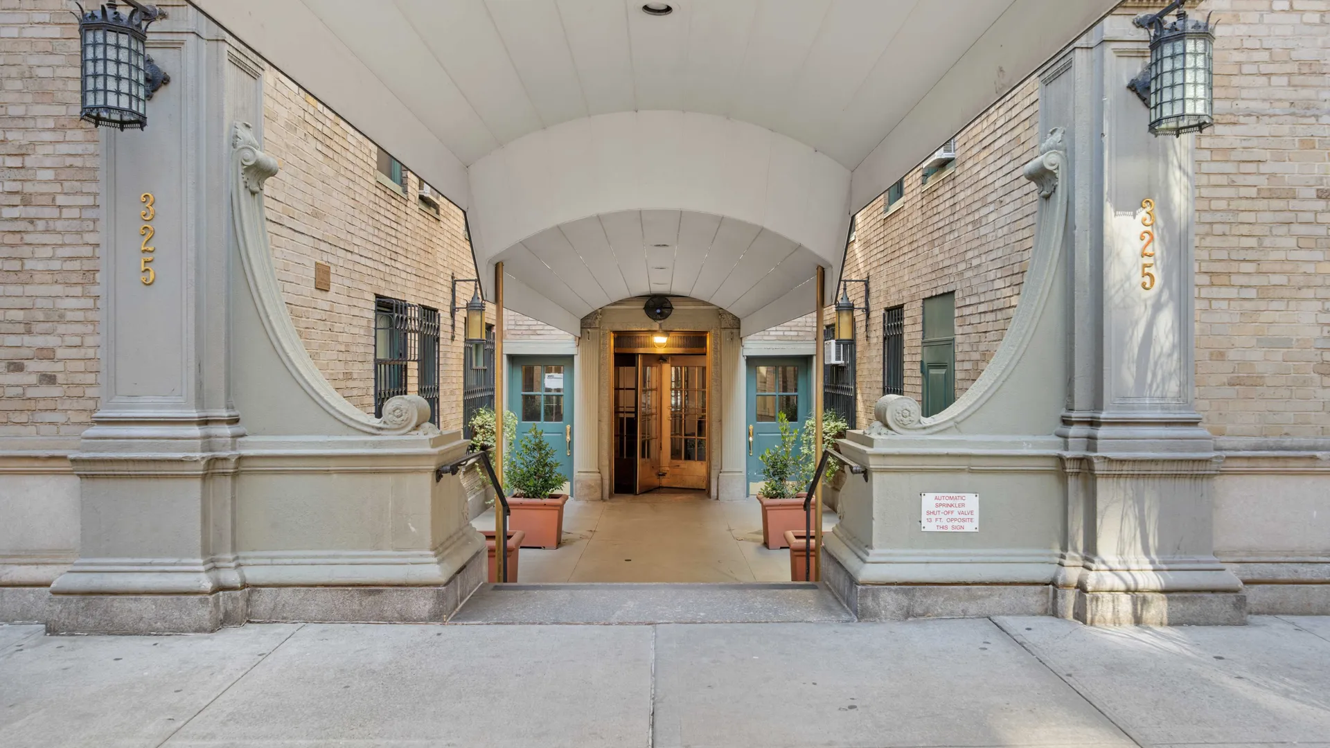 Property at 325 West 45th Street, New York, NY 10036 13