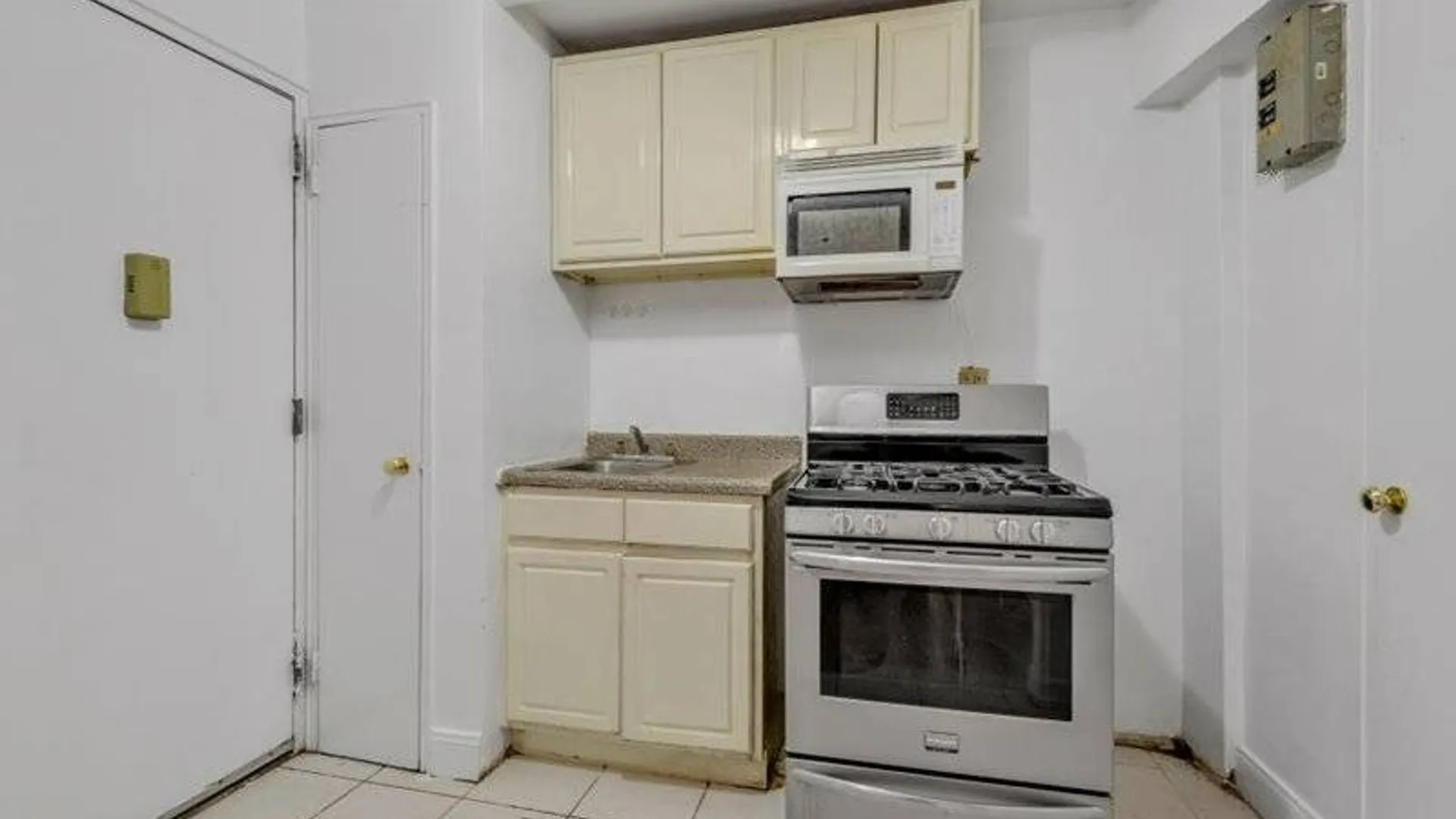 Property at 50 Shore Boulevard, Brooklyn, NY 11235 8