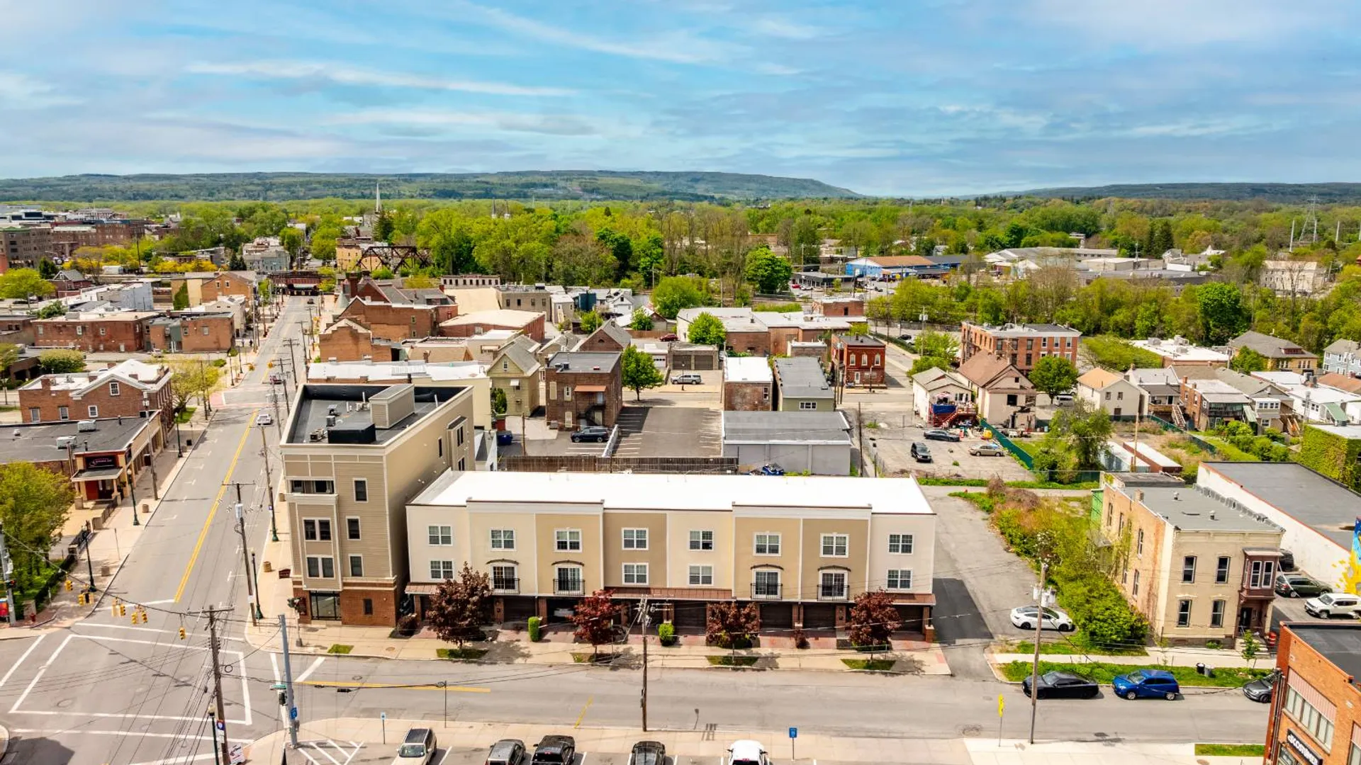 Property at 1001-1015 Barrett St, Schenectady, NY 12305 3