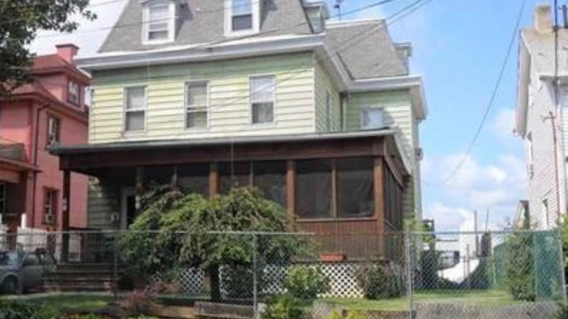 Property at 68 Taylor St, Staten Island, NY 10310 2
