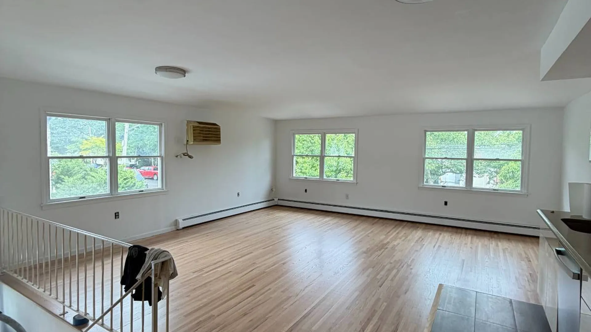 Property at 355 AVE Darlington, Staten Island, NY 10312 3