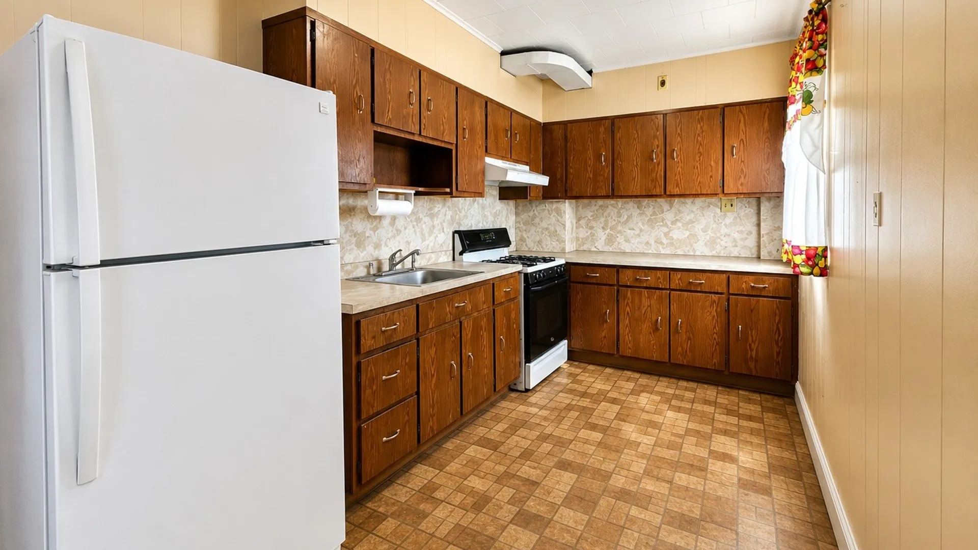 Property at 89-46 210th St, Queens Village, NY 11427 3