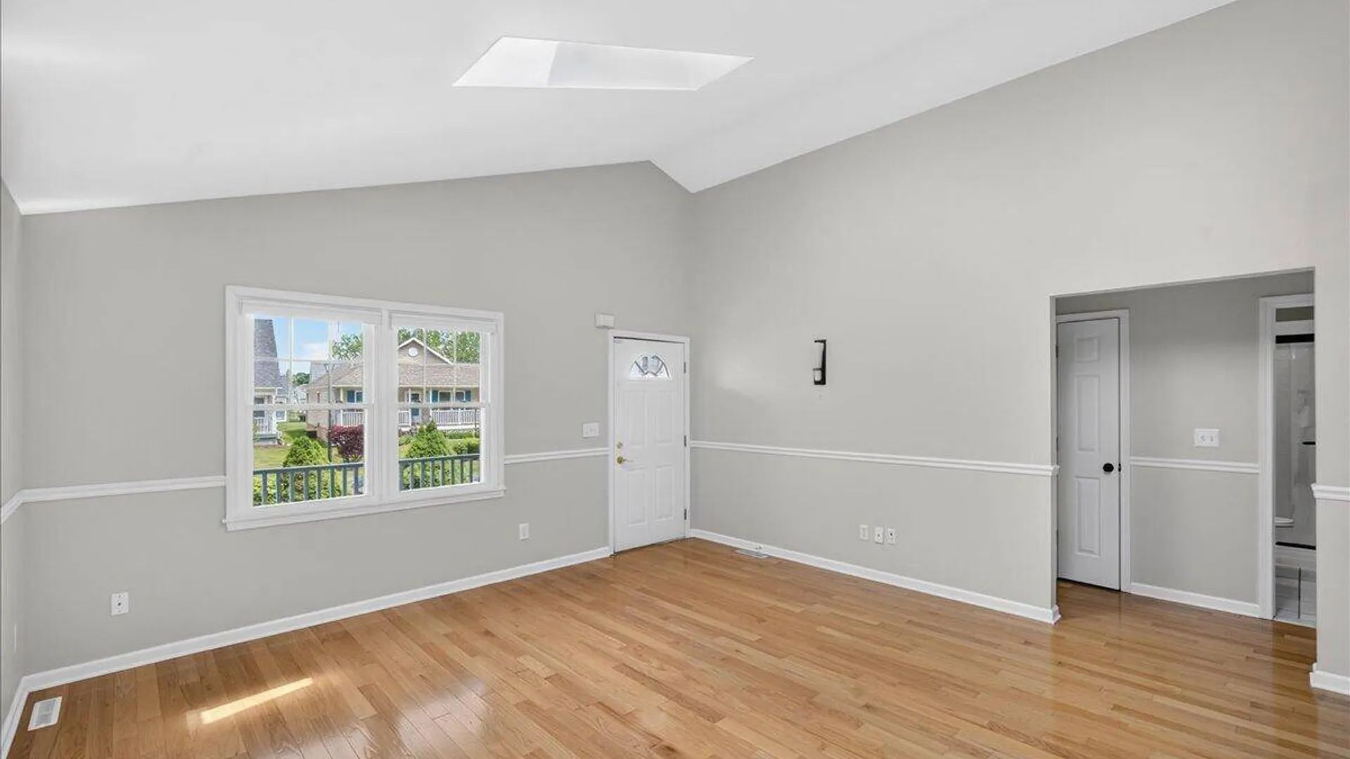 Property at 23 Victoria Way, Albany, NY 12209 3