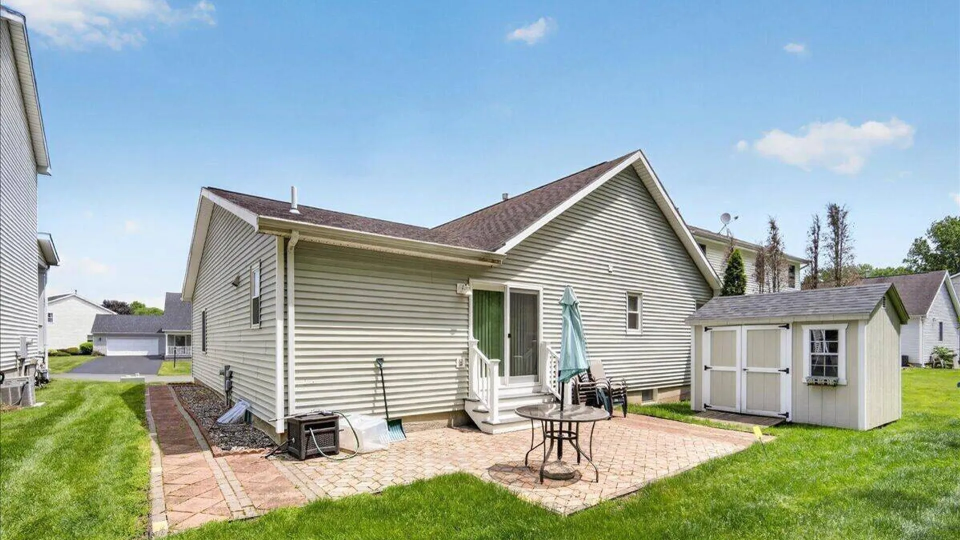 Property at 23 Victoria Way, Albany, NY 12209 31
