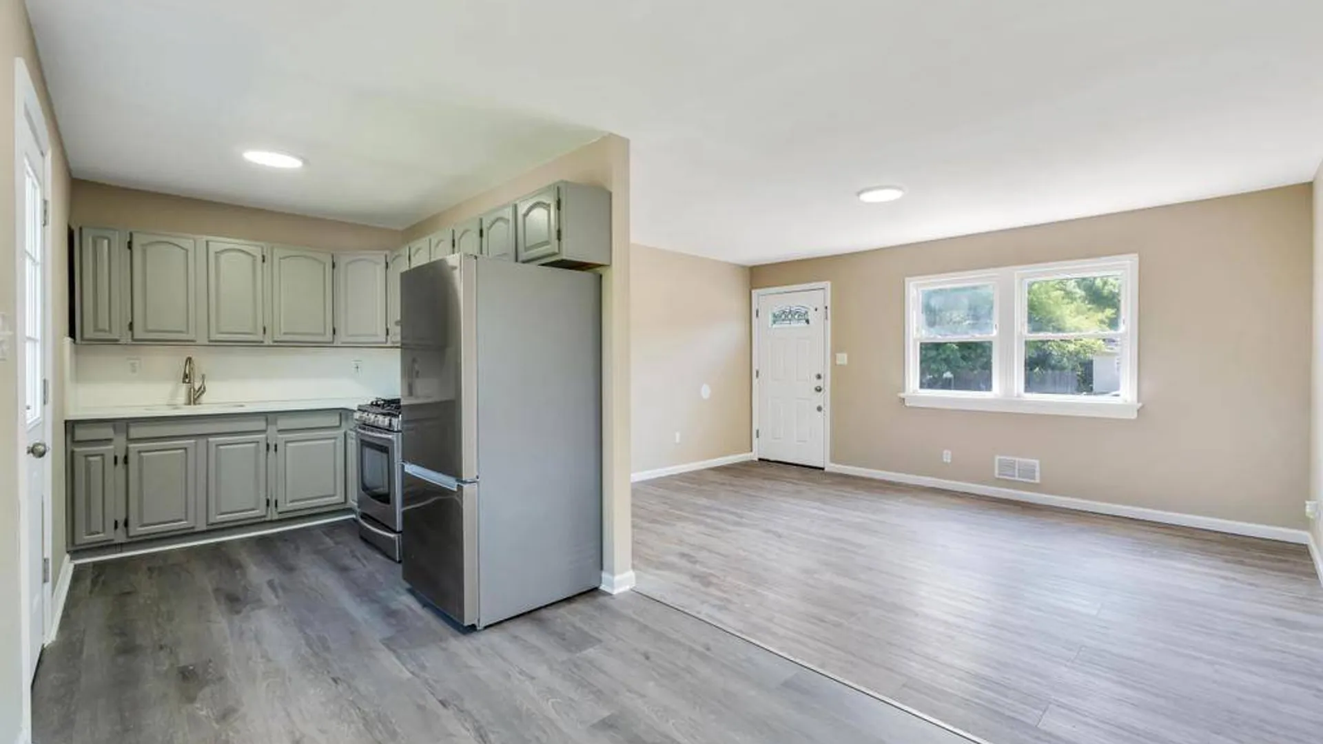 Property at 941 Provost Avenue, Bellport, NY 11713 14