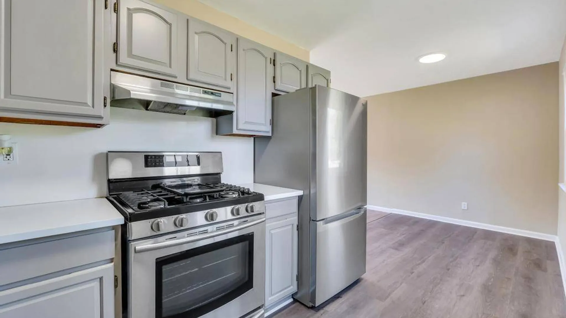 Property at 941 Provost Avenue, Bellport, NY 11713 17