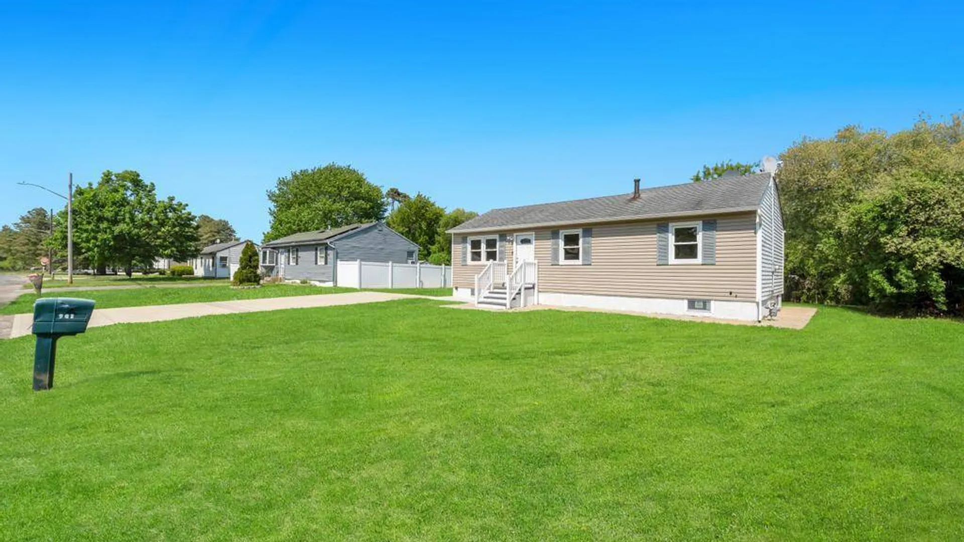 Property at 941 Provost Avenue, Bellport, NY 11713 4