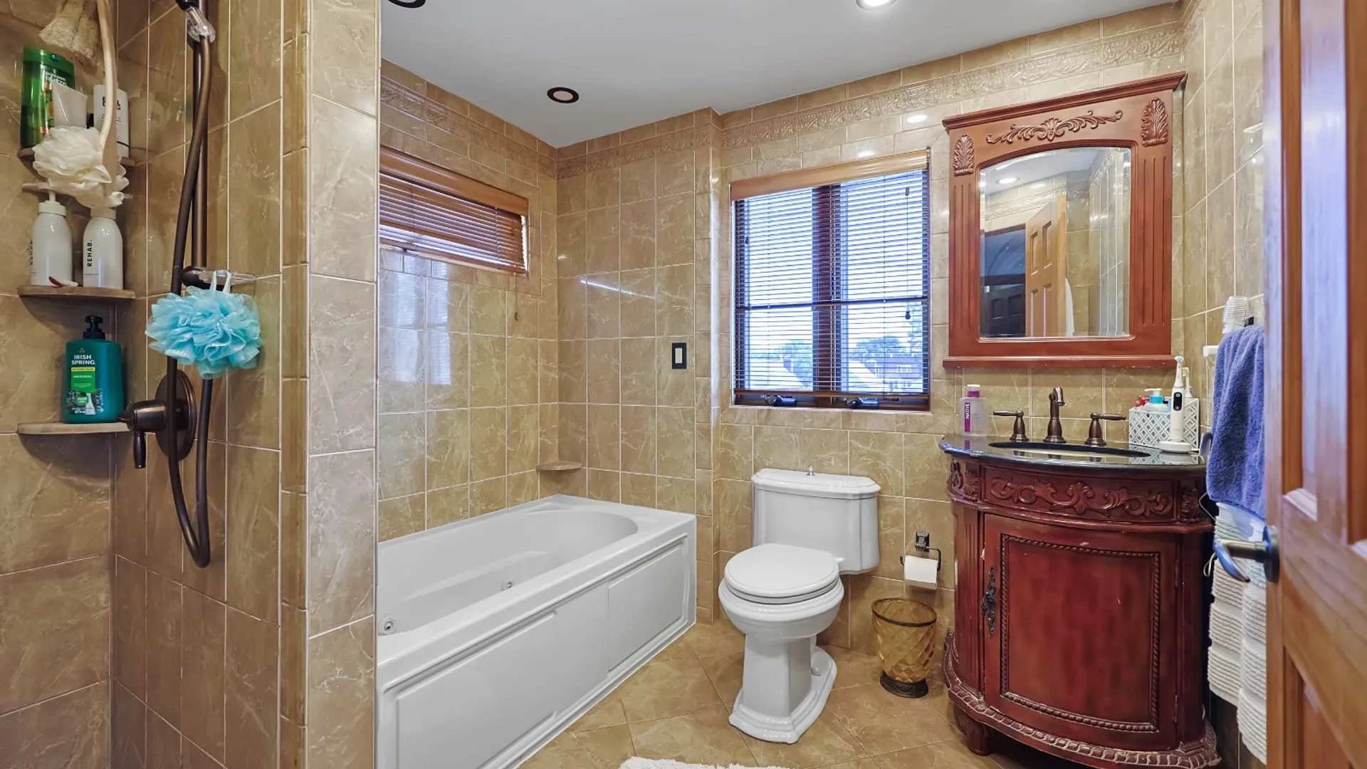 Property at 151-46 10th Ave, Whitestone, NY 11357 18