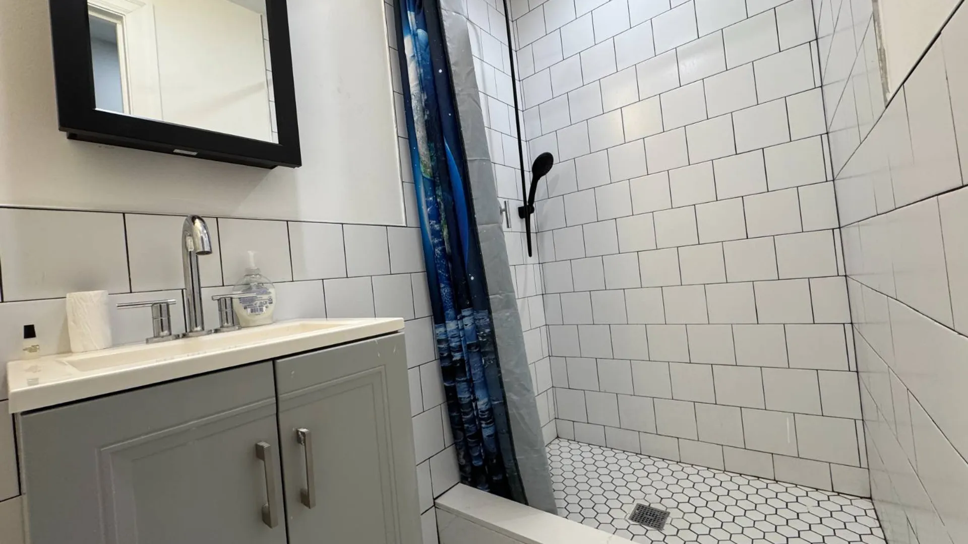 Property at 1363 Kearney Ave, Bronx, NY 10465 4