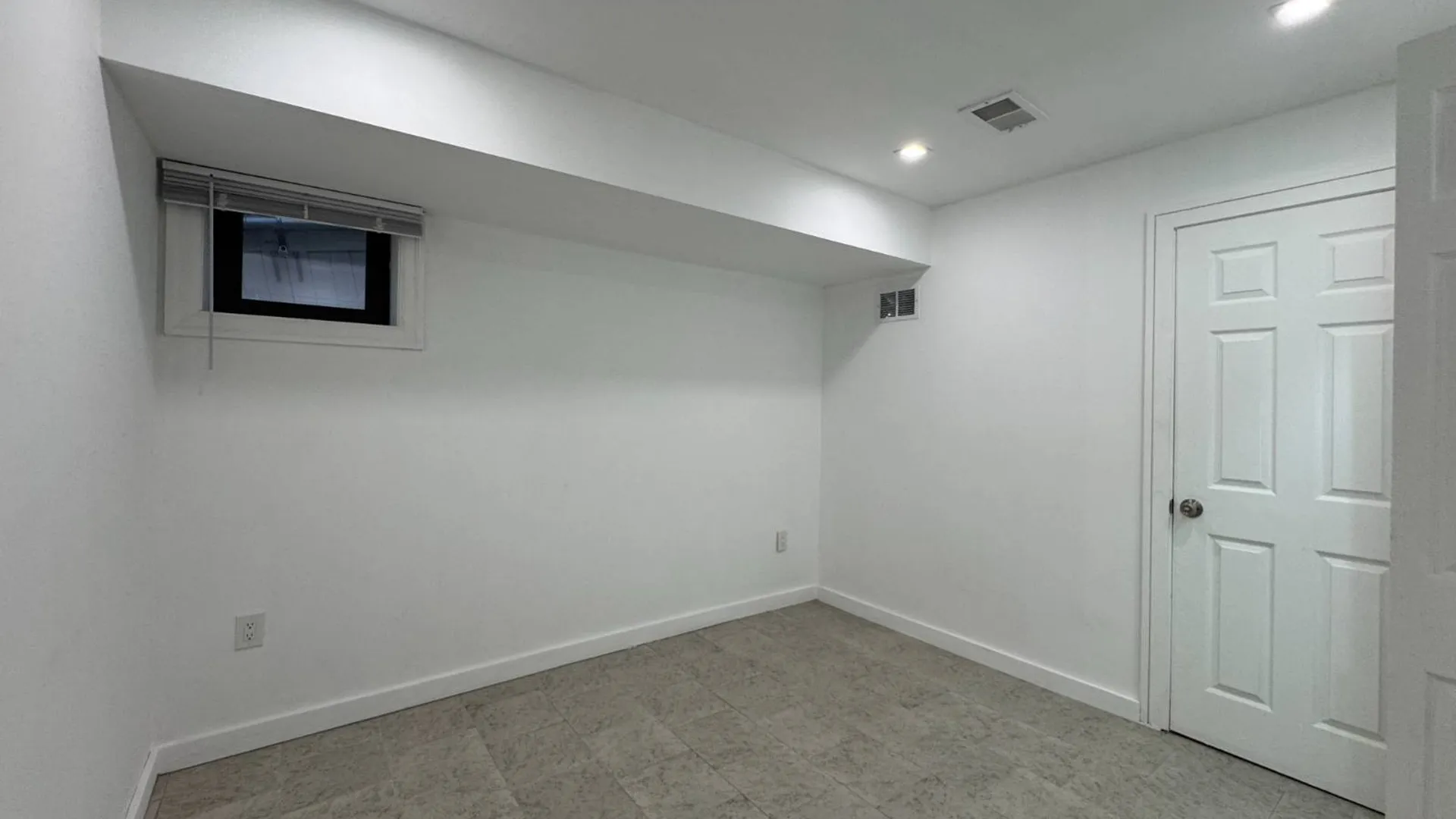 Property at 1363 Kearney Ave, Bronx, NY 10465 6