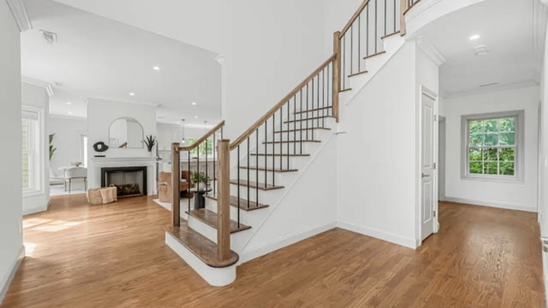 Property at 1 Kewanee Road, New Rochelle, NY 10804 20
