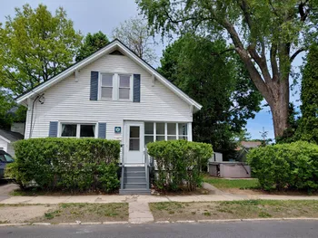 Property at 29 Woodward Ave, Gloversville, NY 12078