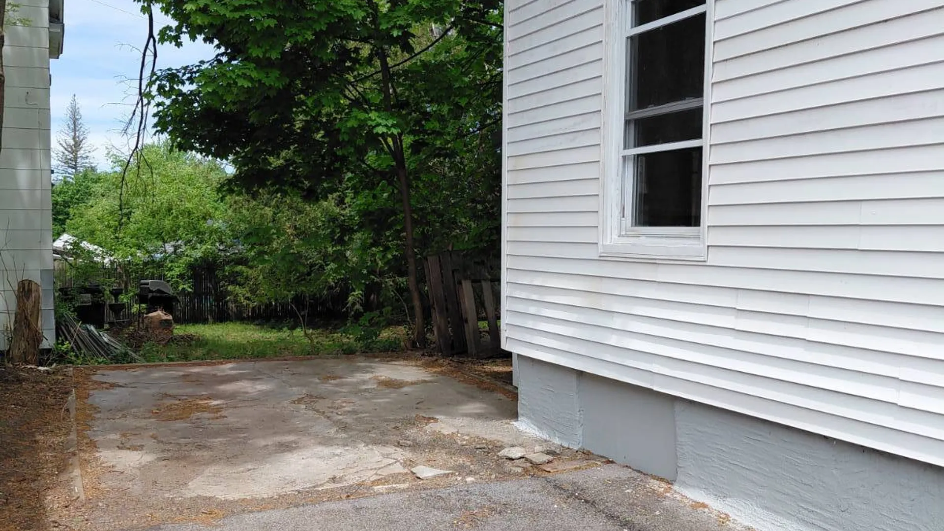 Property at 29 Woodward Ave, Gloversville, NY 12078 31