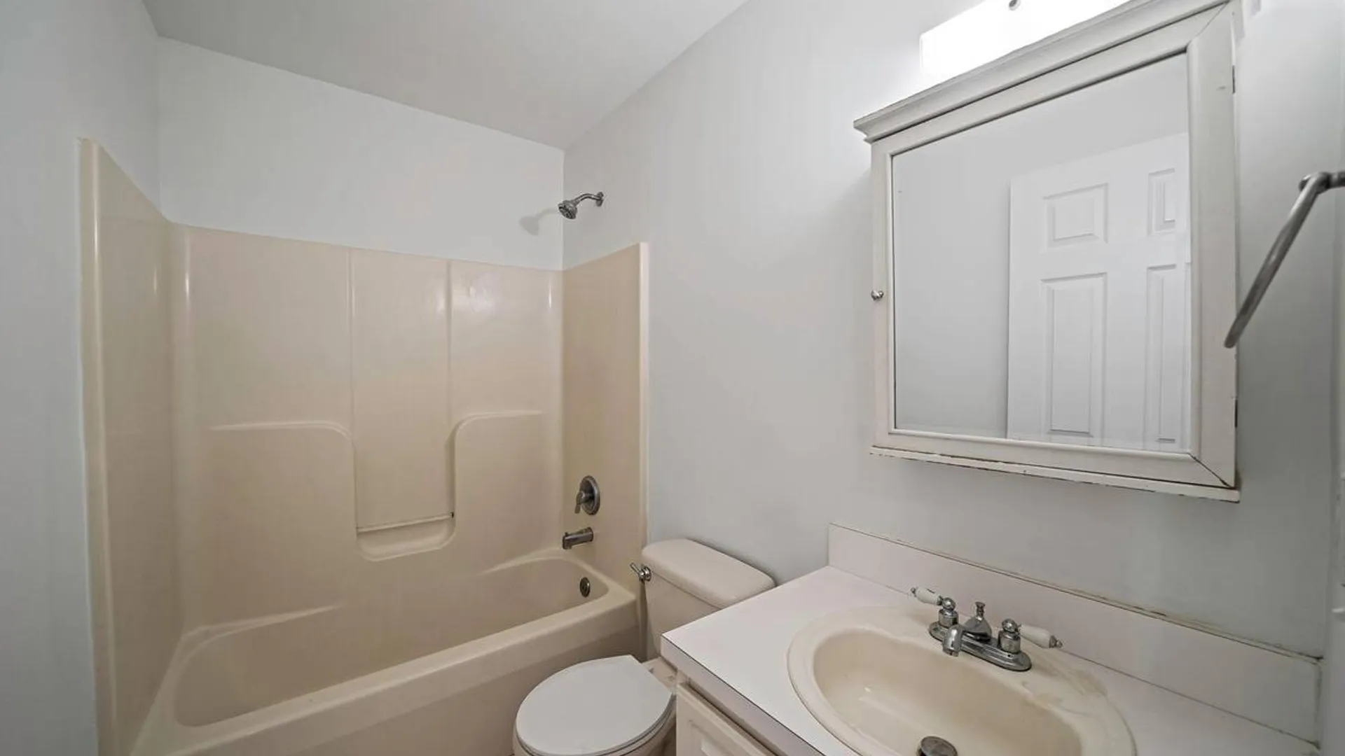 Property at 57 Woodycrest Drive, Farmingville, NY 11738 16