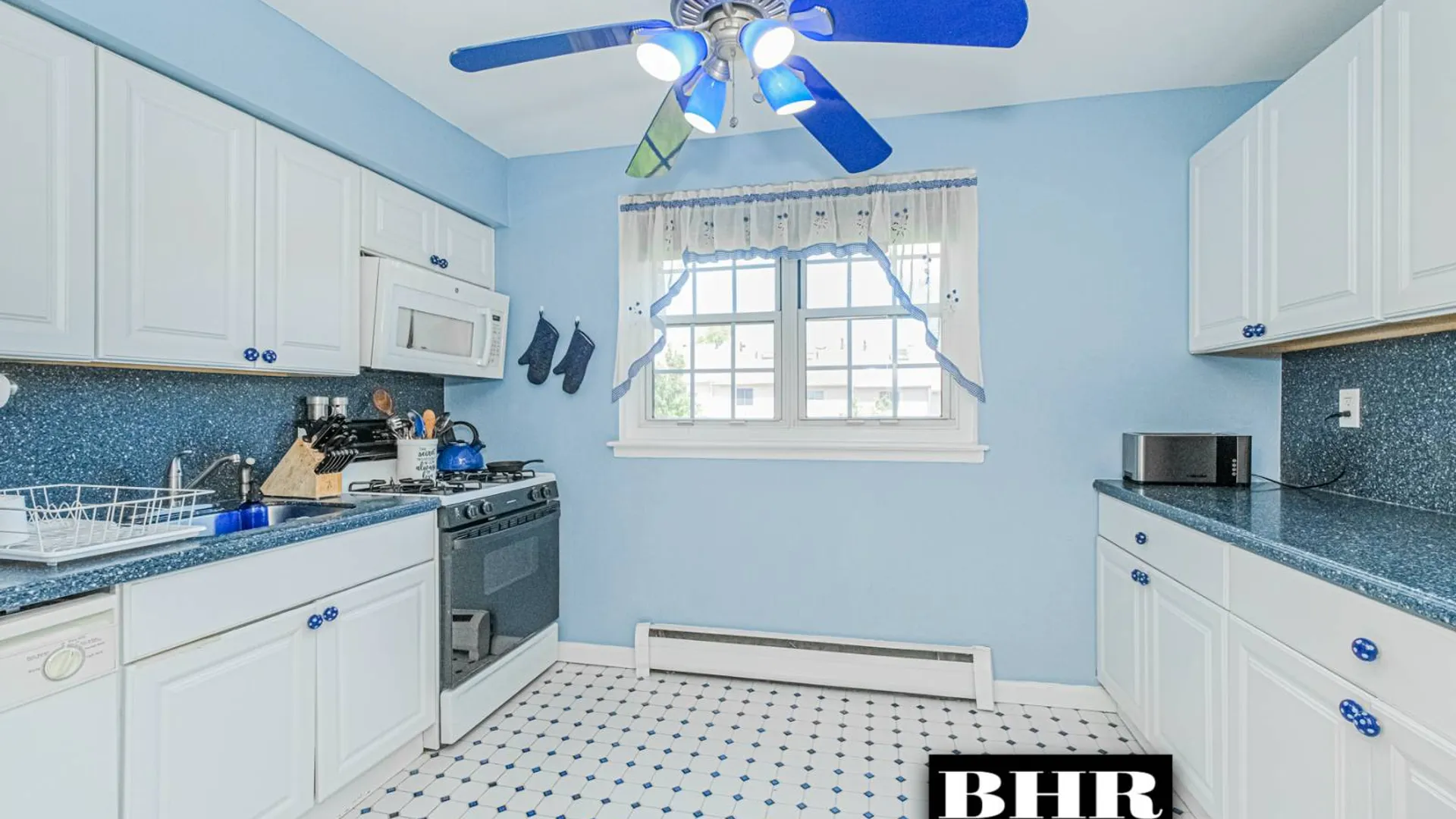 Property at 412 Maryland Ave, Staten Island, NY 10305 2