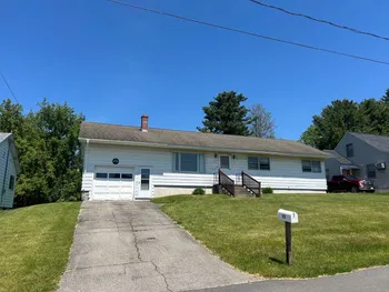 13 Chopin Parkway, Amsterdam, NY 12010