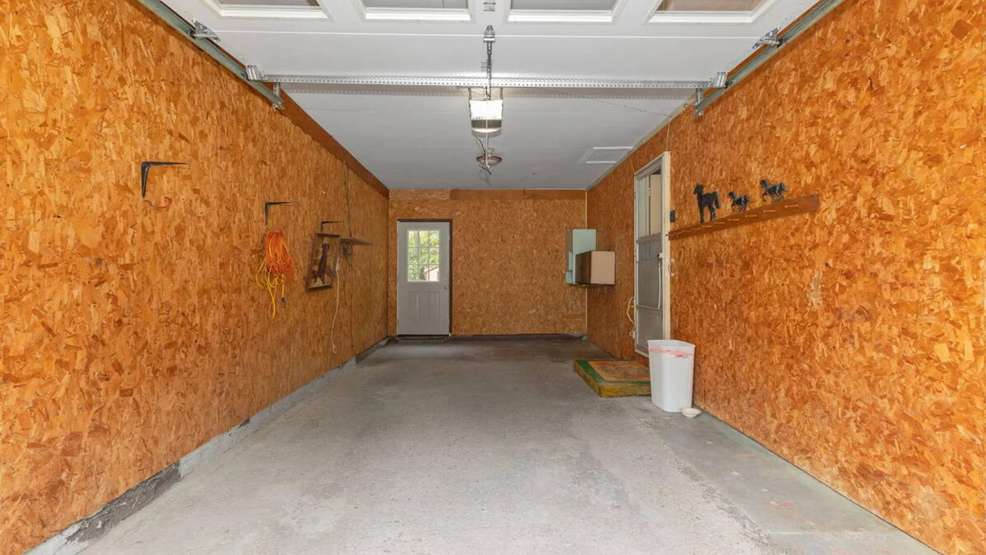 Property at 2736 Maida Lane, Rotterdam, NY 12306 25