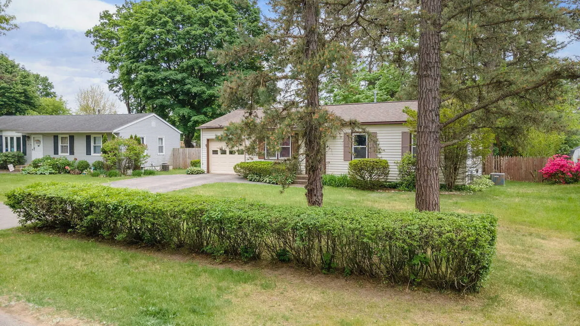 Property at 2736 Maida Lane, Rotterdam, NY 12306 35