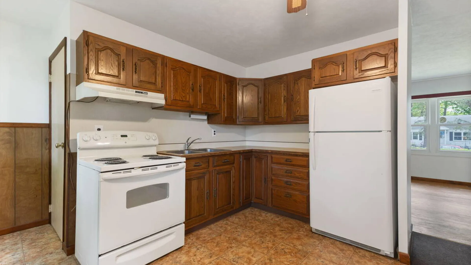 Property at 2736 Maida Lane, Rotterdam, NY 12306 9