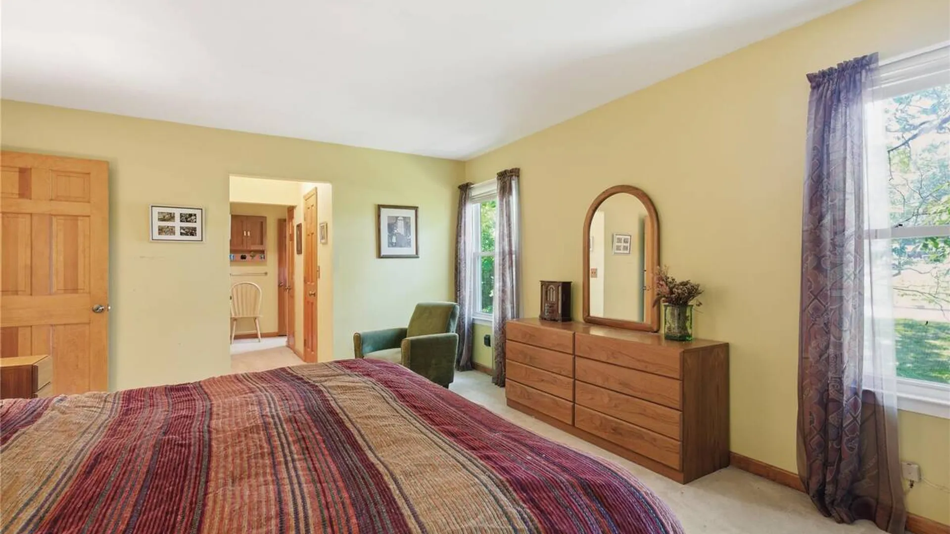 Property at 23 Abbey Lane, Setauket, NY 11733 17