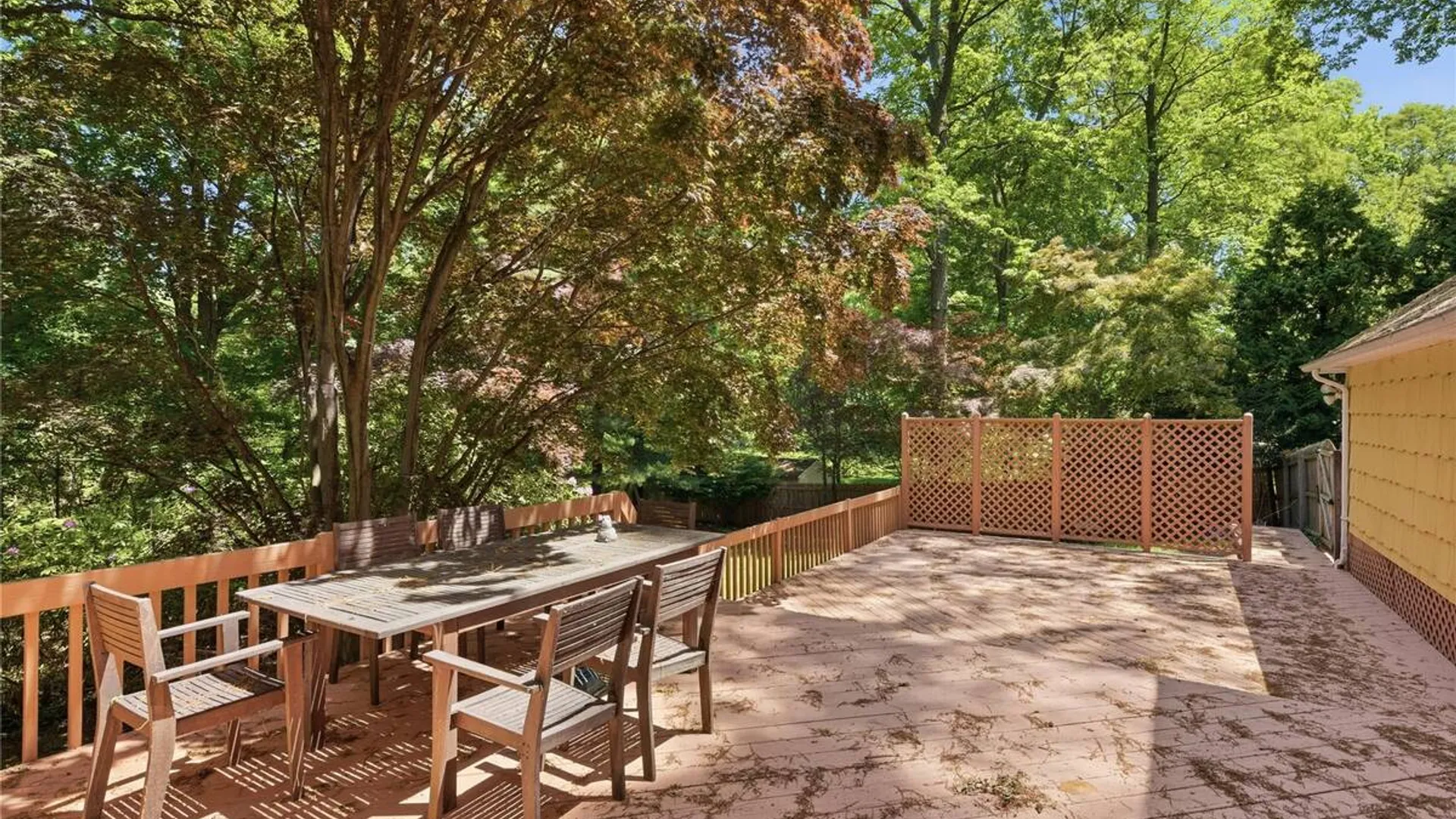 Property at 23 Abbey Lane, Setauket, NY 11733 28