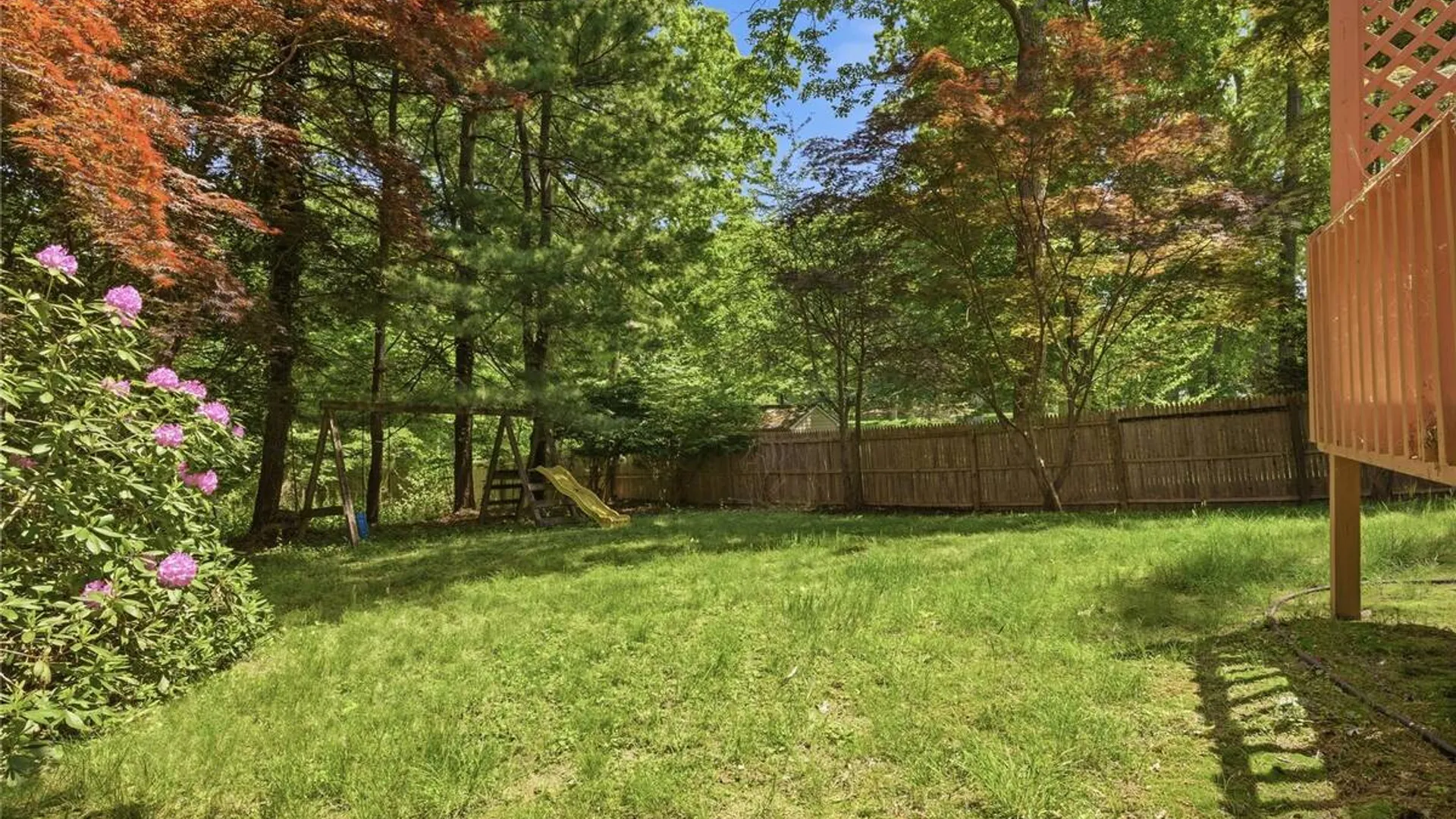 Property at 23 Abbey Lane, Setauket, NY 11733 29