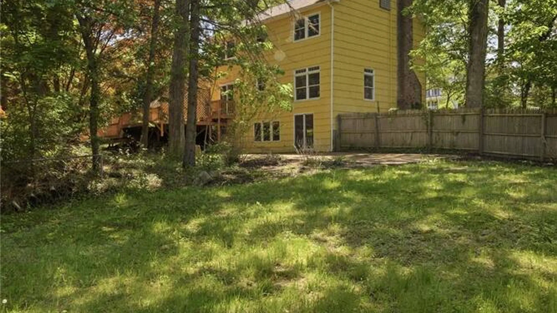 Property at 23 Abbey Lane, Setauket, NY 11733 30